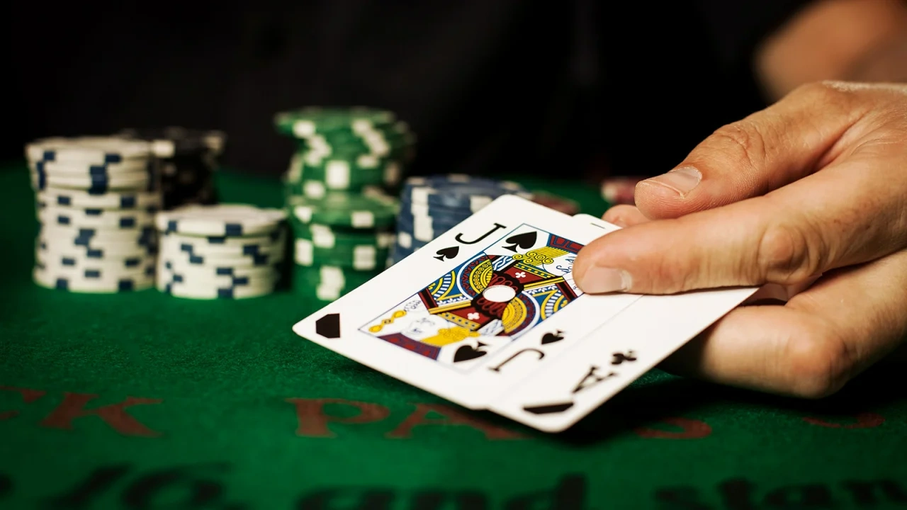 Blackjack asztal professzionális felszereléssel